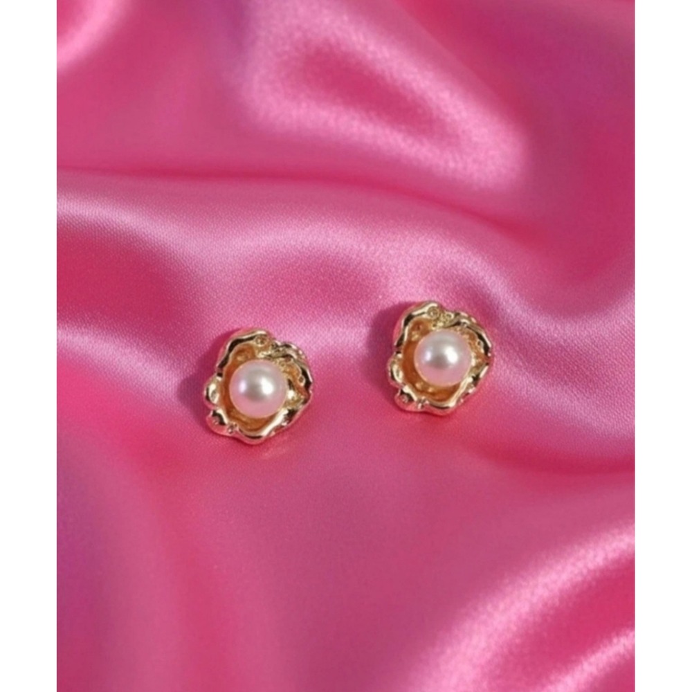 S925 Needle - Freshwater Pearl Floral Stud Earrings - Gold Plated Women Jewelry